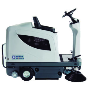 BARREDORA NILFISK C/SENTADO SR1101 B  9084310010